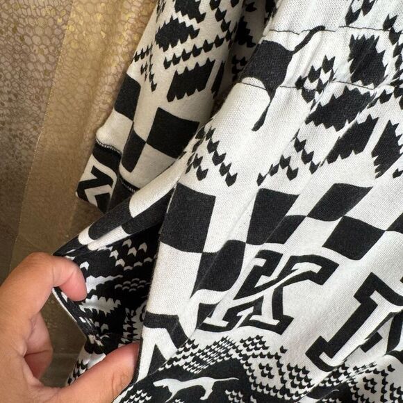 PINK Victorias Secret Black White Winter Sherpa Hood Zip Romper Small - Picture 5 of 11